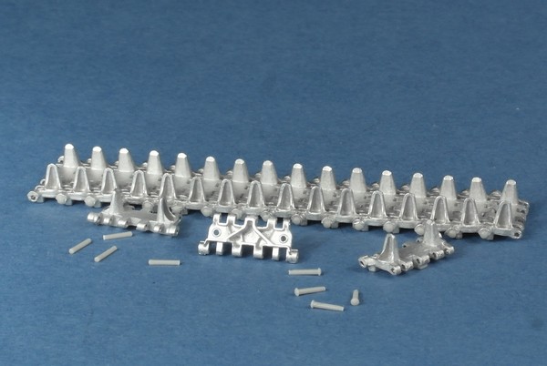 MTL-35045  траки наборные  Tracks for MT-LB / 2S1 "Gvozdika" Early Type Tracks (OMSh Type)   (1:35)