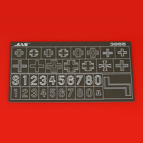 3855  инструменты для работы с краской  Трафарет опознавательных знаков немецких танков II МВ(1:35)