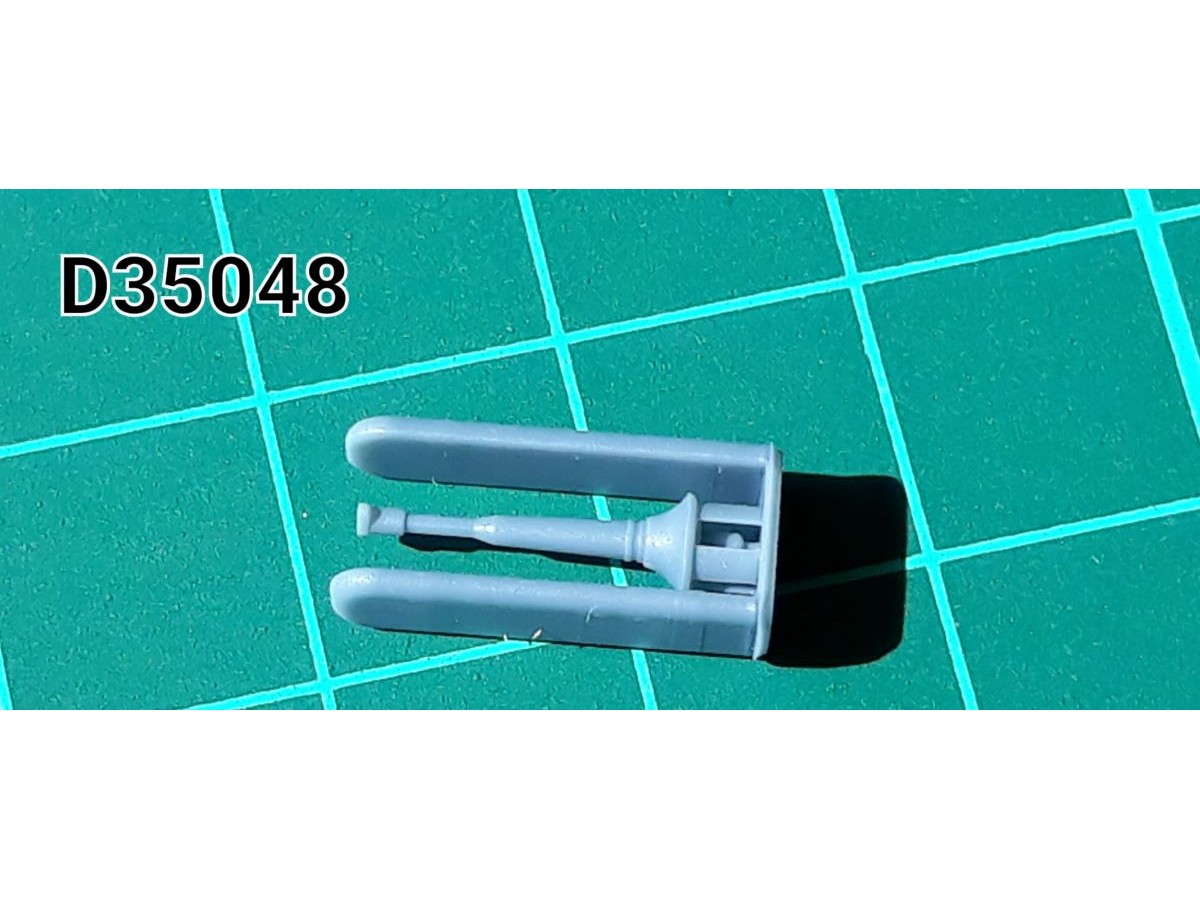 D35048  дополнения из смолы  Антенный ввод с заглушкой  (1:35)