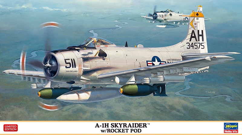 02466  авиация  A-1H Skyraider w/ Rocket pod Limited Edition  (1:72)