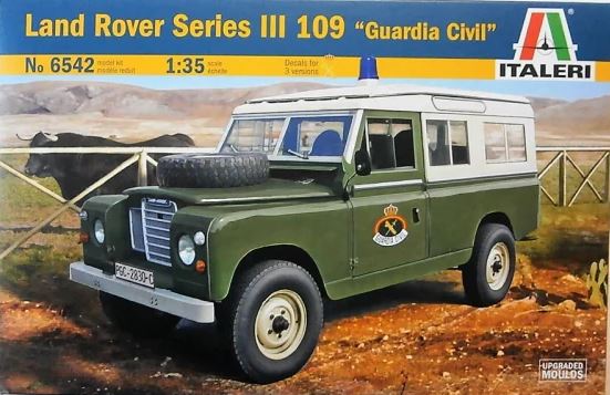 6542  автомобили и мотоциклы  LAND ROVER SERIES III 109 "Guardia Civil"  (1:35)