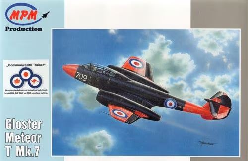 72548  авиация  Gloster Meteor T Mk.7   (1:72)