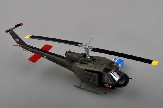 39316  авиация  UH-1C, 120th AHC, 3rd platoon,1969 (1:48)