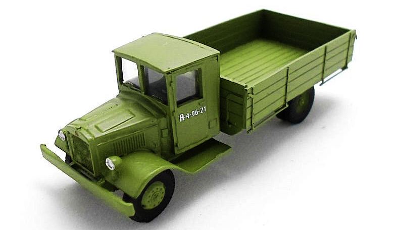 72031  техника и вооружение  Грузовой автомобиль ЯГ-6  (1:72)