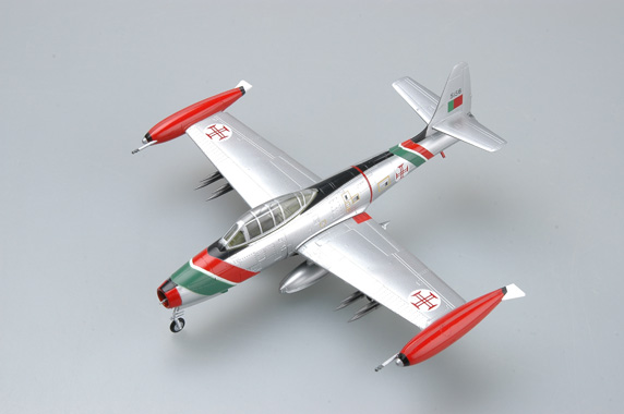 36804  авиация  Portugal Air Force F-84G-10-RE  (1:72)