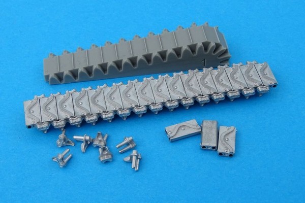 MTL-35128  траки наборные  62 type tracks links for VVSS M4 Sherman  (1:35)