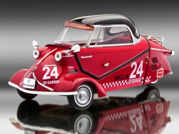 08465  автомобили и мотоциклы  Kabinenroller KR200 (1:18)