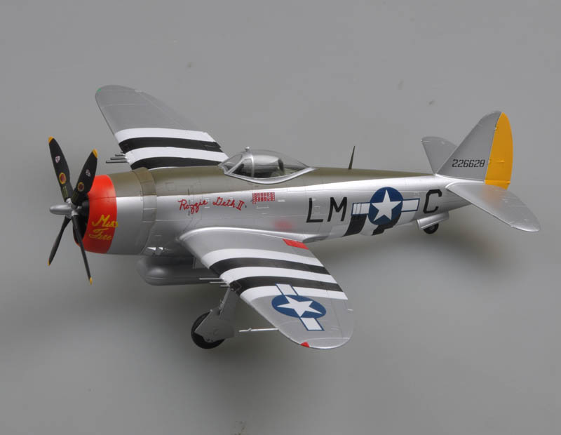 39307  авиация  P-47D 62FS,56FG (1:48)