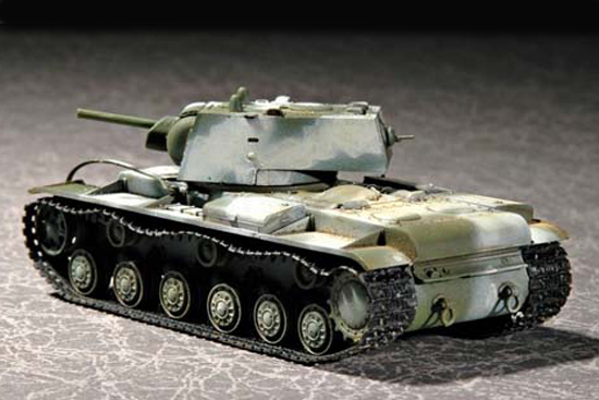 07232  техника и вооружение  Russian KV-1 M1941 KV Small Turret Tank  (1:72)