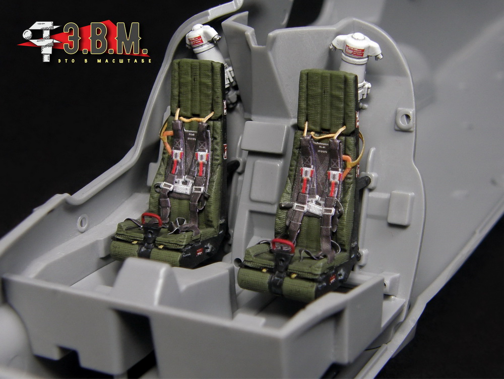 RS48100  дополнения из смолы  Кресла пилотов К-37-800М" вертолета "Аллигатор" с 3Д декалью  (1:48)