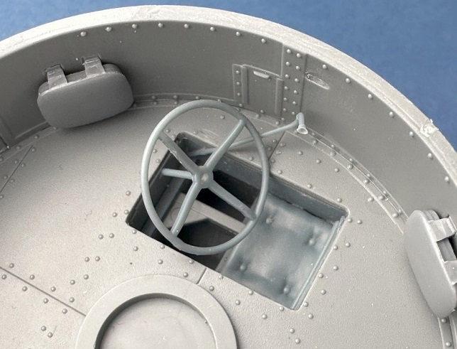 A35-045  дополнения из смолы  Garford-Putilov rear driver control post  (1:35)