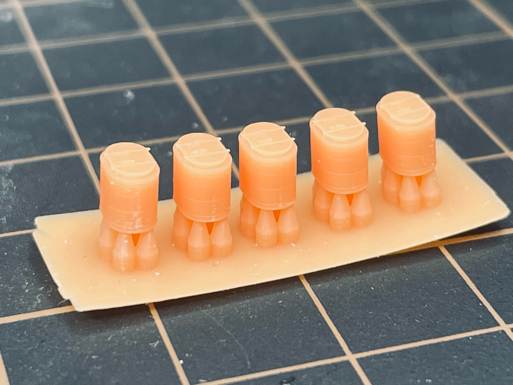 MM72300  дополнения из смолы  Термос армейский ТВН-6 (6 литров) 5шт  (1:72)