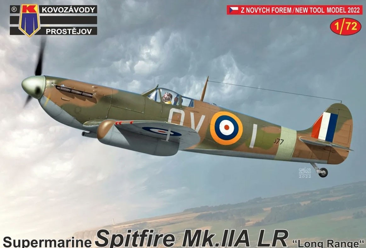 KPM0305  авиация  Supermarine Spitfire Mk.IIa LR "Long Range"  (1:72)