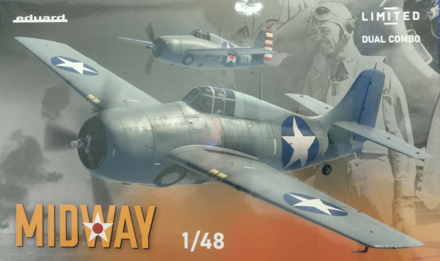 11166  авиация  Midway Dual Combo (F-4F-3 & F4F-4)  (1:48)