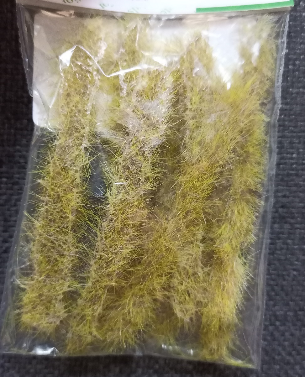 30140  материалы для диорам  Полоски травы, осенние, 6мм/8шт.