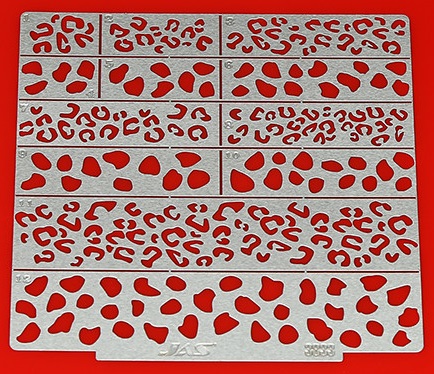 3833  инструменты для работы с краской  Трафарет камуфляж пятнистый.