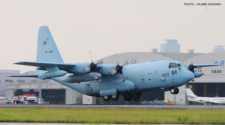 10818  авиация  KC-130H Hercules `JASDF 2 kits in the box  (1:200)