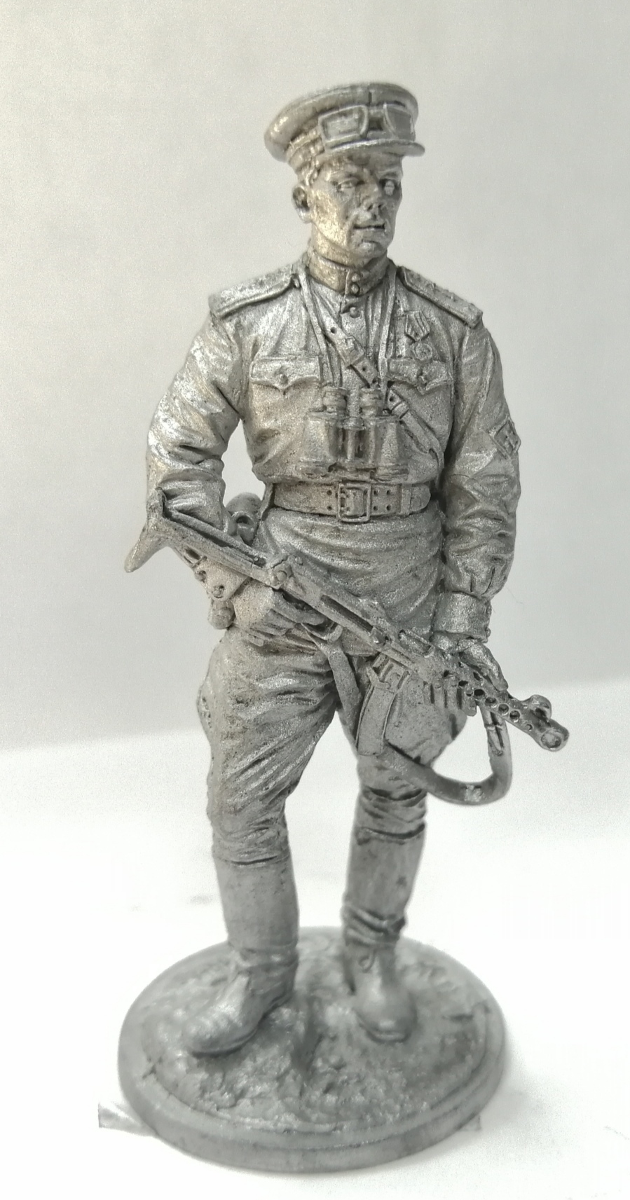 WW2-52  миниатюра  Оф. Истребительно-противотанковой арт.Кр.Армия, 1943-45 гг. СССР