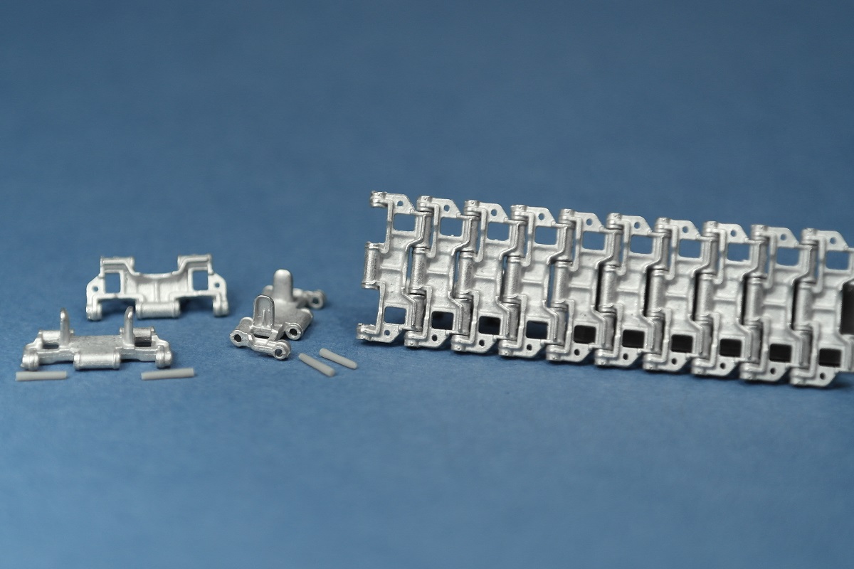 MTL-35044  траки наборные  Tracks for 2A6 "Shilka" 2K12"Kub" (SAM-6)  (1:35)