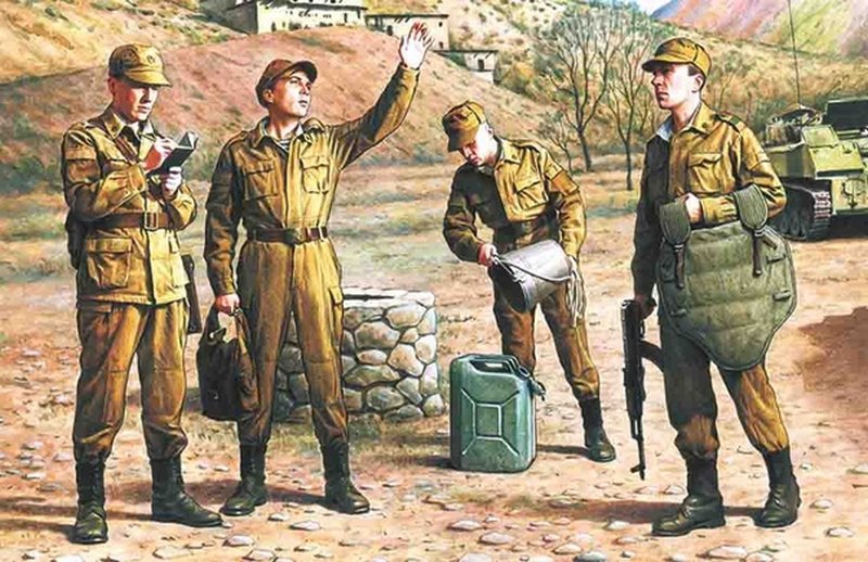 35331  фигуры  Советские мотострелки, Афганистан (1979-1988) (1:35)
