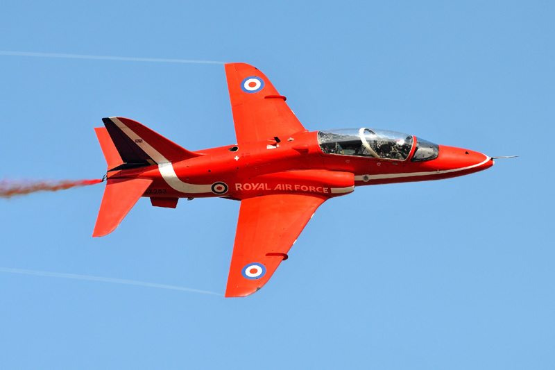 2677  авиация  Hawk T1A "Red Arrows" (1:48)