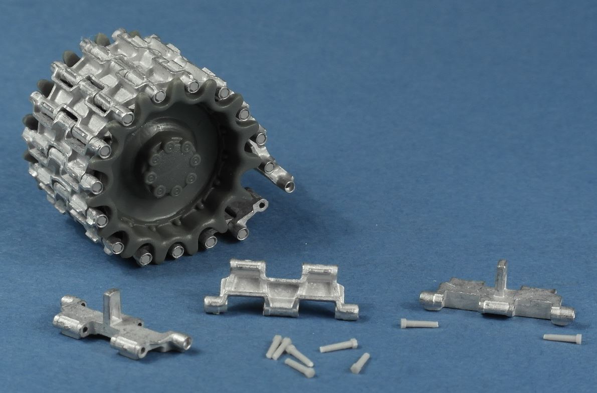 MTL-35061  траки наборные  2K22 "Тунгуска"  (1:35)