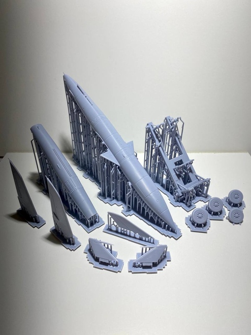 MM48300  авиация  Комплект Ракета КС-10 + тележка   (1:48)