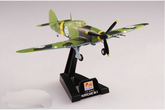 37243  авиация  "Харрикейн" MkII Финляндия 1942 г. (1:72)