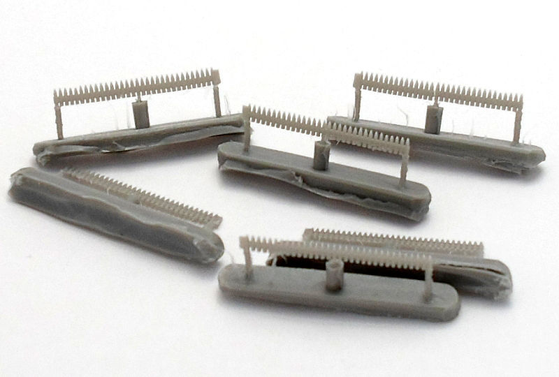 ZA35223  дополнения из смолы  Пулеметная лента 7,62 мм 6 шт.  (1:35)