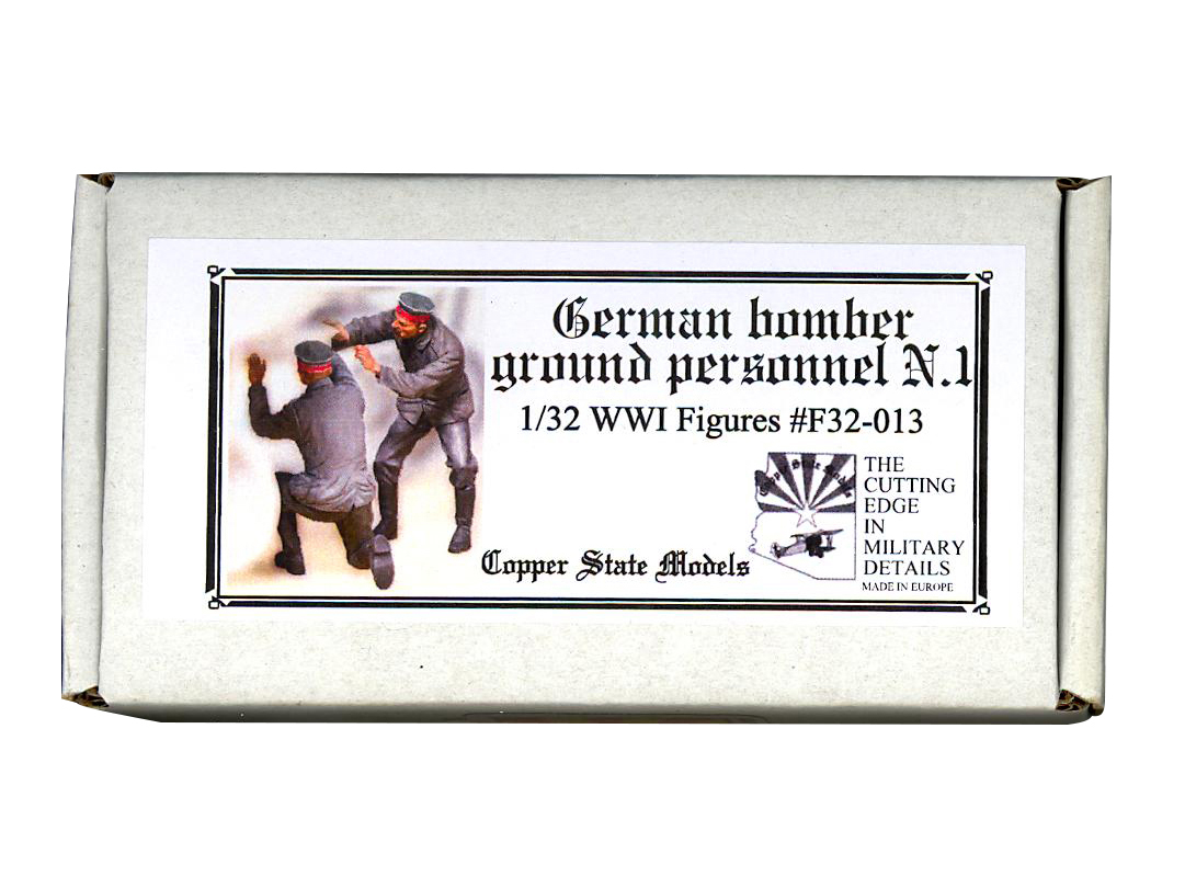 F32-013  фигуры  German bomber ground personnel N.1  (1:32)