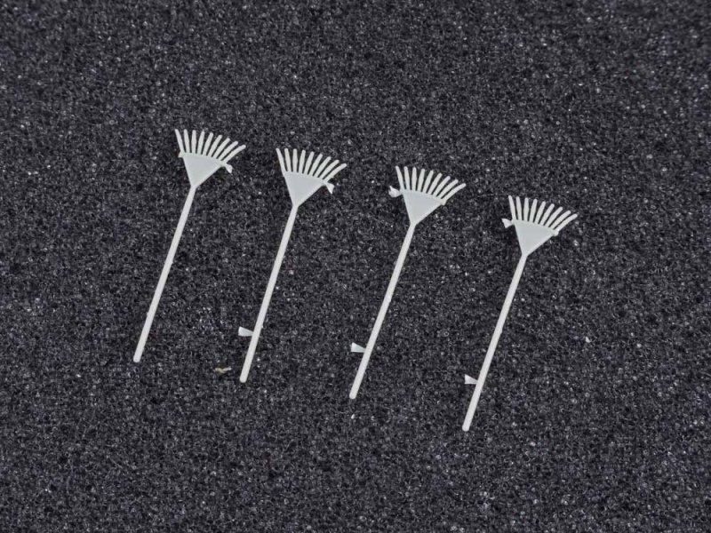 AVD243012004  дополнения из смолы  Грабли ГВ-П, 4 шт  (1:43)