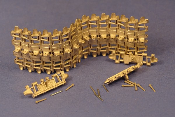 MTL-35081  траки наборные  Tracks for Conqueror  (1:35)