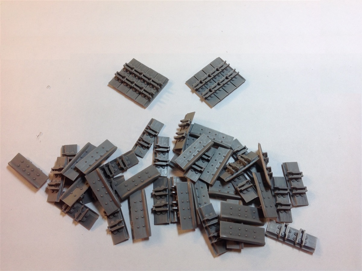 MC135134CL  траки наборные  For MENG wide tracks Mk.V, 673mm  (1:35)