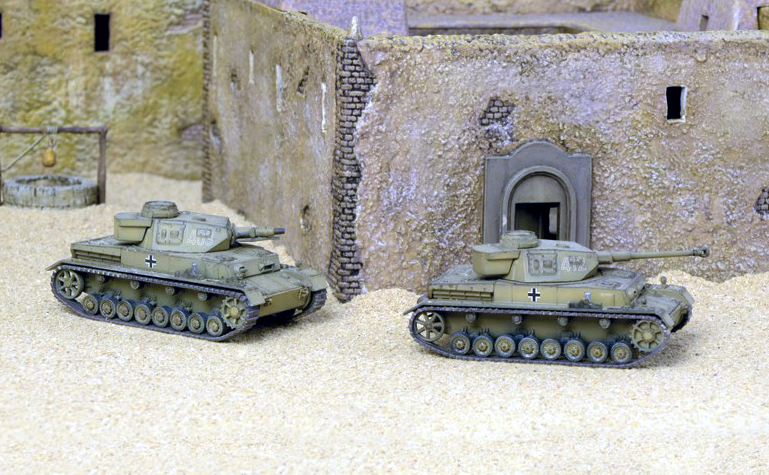 7514  техника и вооружение  Sd.Kfz.161 Pz.Kpfw.IV F1-F2  (2 быстросборные модели) (1:72)