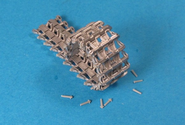 MTL-35008  траки наборные  Tracks for Pz.Kpfw.III , Pz.Kpfw.IV 1941-44 open horn  (1:35)