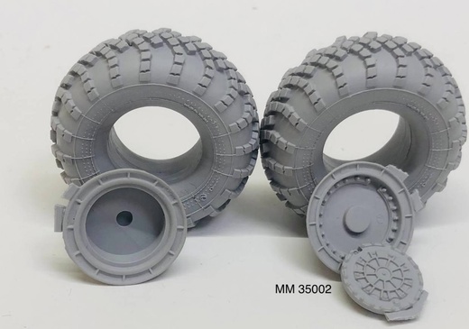 MM35002  дополнения из смолы  Колёса ВИ-203 для M@З-543. Поздняя ступица. 8 шт.  (1:35)