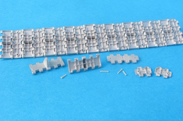 MTL-35024  траки наборные  Tracks for Танк-34 M1943 halves tracks  (1:35)