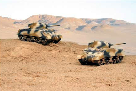 7511  техника и вооружение  M4A2 Шерман III  (2 быстросборные модели) (1:72)