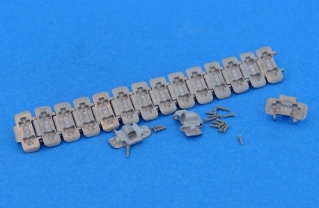 MTL-35186  траки наборные  Matilda, плоский тип с приваренными грунтозацепами  (1:35)